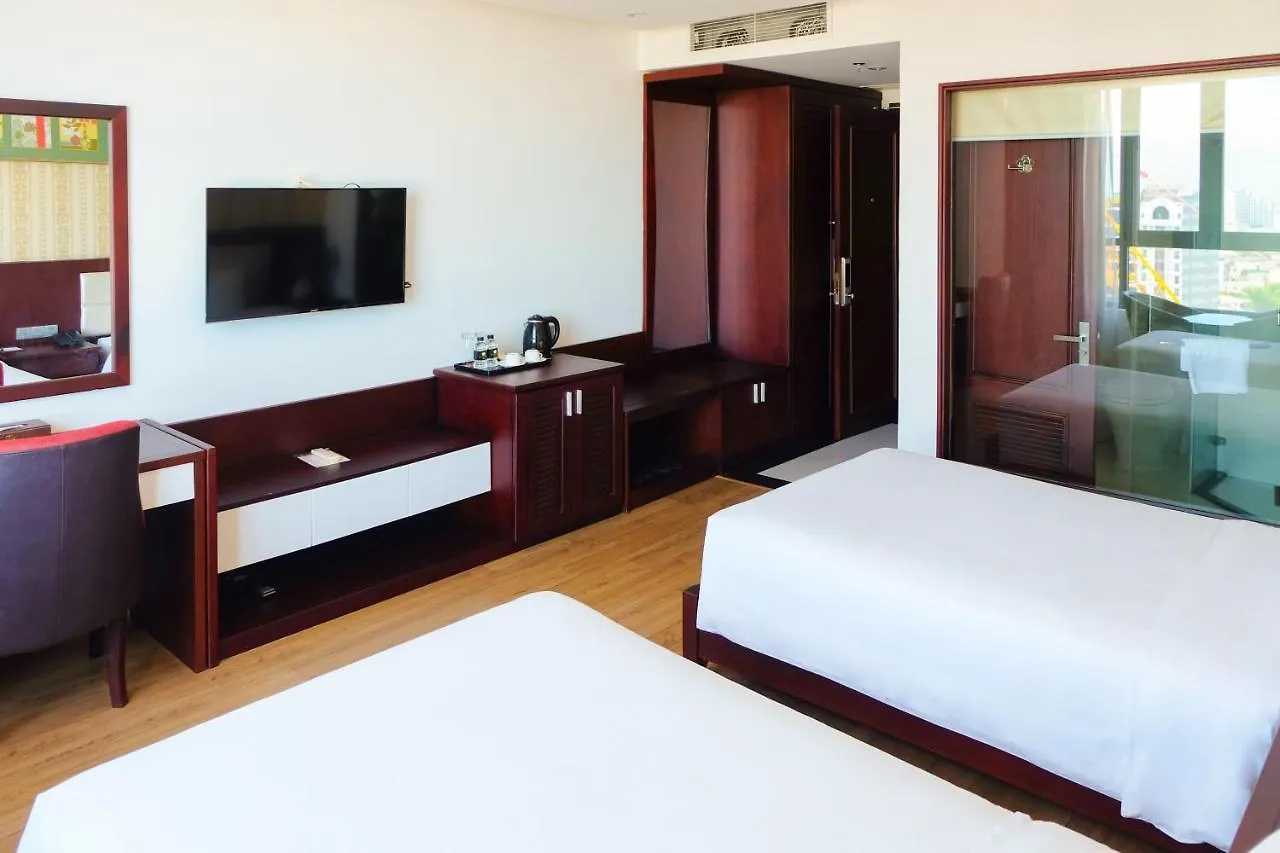 Le Hoang Beach Hotel Danang Vietnam