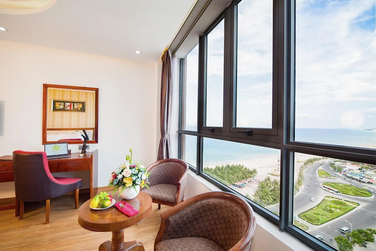 Le Hoang Beach Hotel Danang