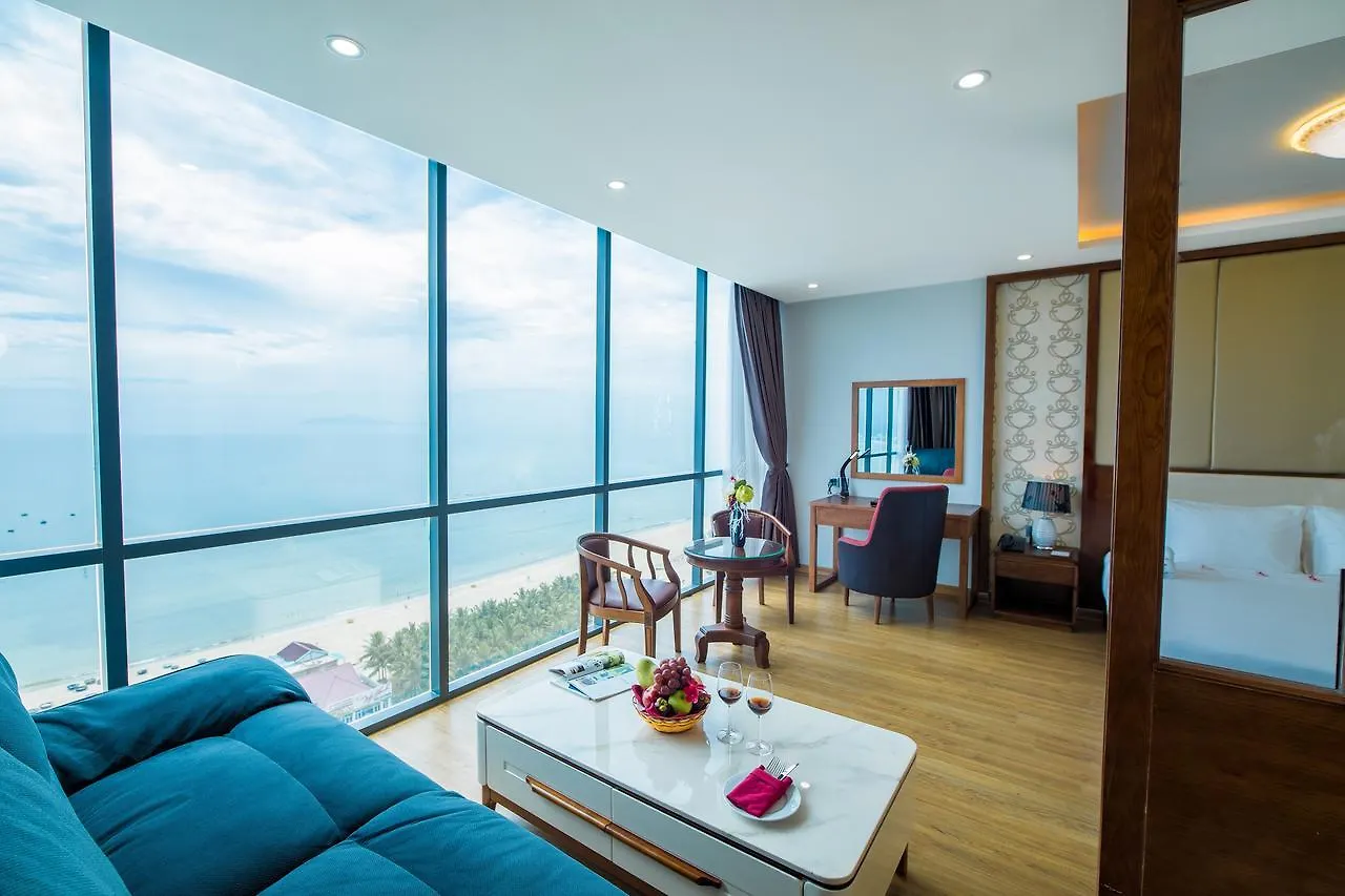 Le Hoang Beach Hotel Danang 4*, Da Nang