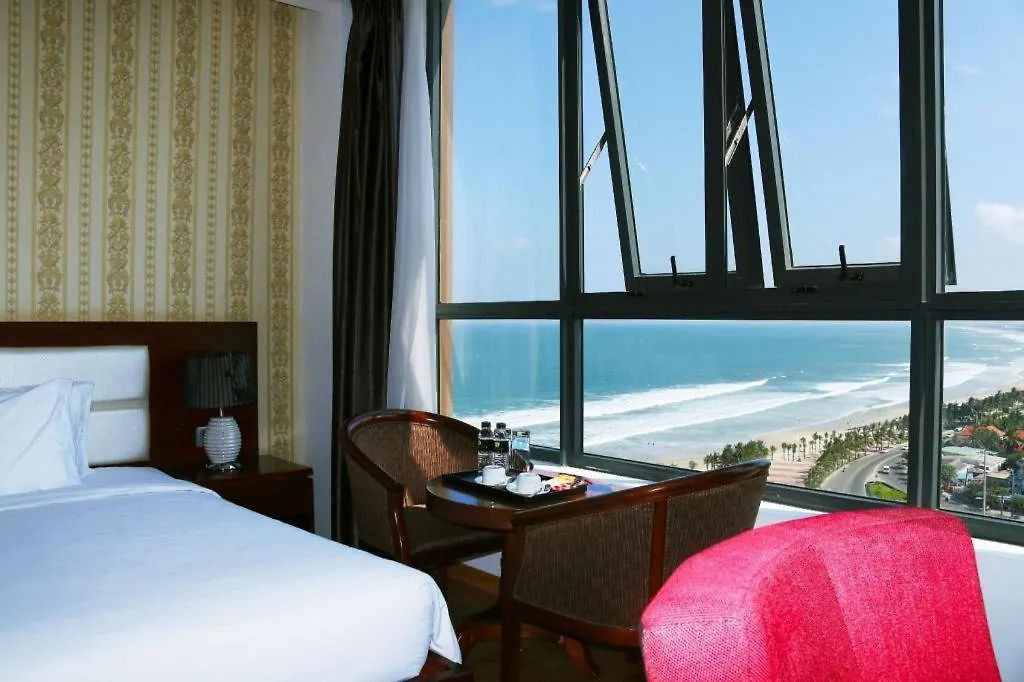 Le Hoang Beach Hotel Danang 4*, Đà Nẵng